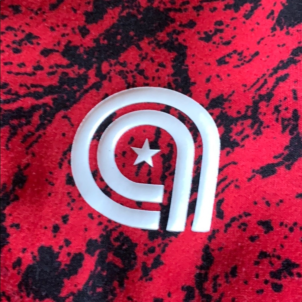 Akademiks kids red/black camo xl 7 - Picture 5 of 5